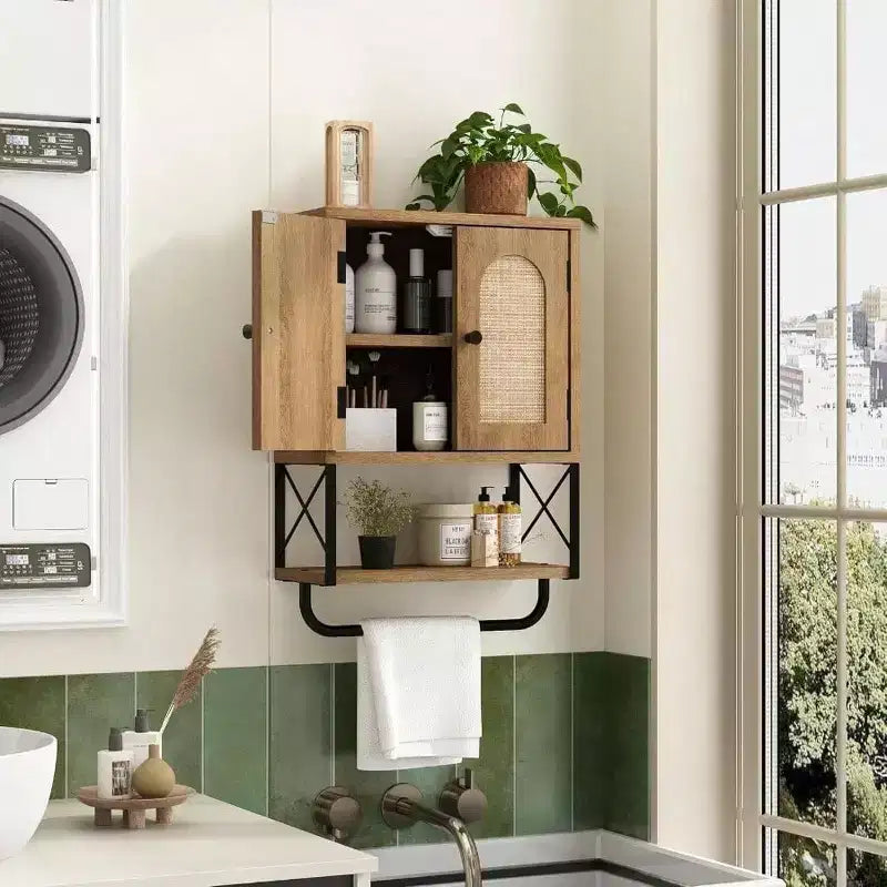 Meuble Haut de Salle de Bain en Rotin, Rangement Mural Bohème au-dessus des Toilettes avec Portes en Rotin Bombées
