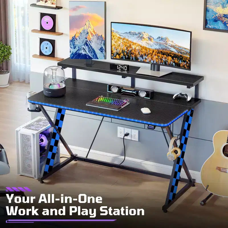 Bureau d'ordinateur de jeu avec éclairage synchronisé avec la musique
