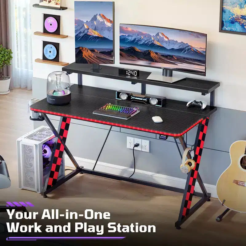 Bureau d'ordinateur de jeu avec éclairage synchronisé avec la musique