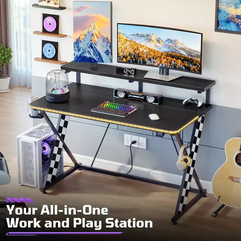Bureau d'ordinateur de jeu avec éclairage synchronisé avec la musique