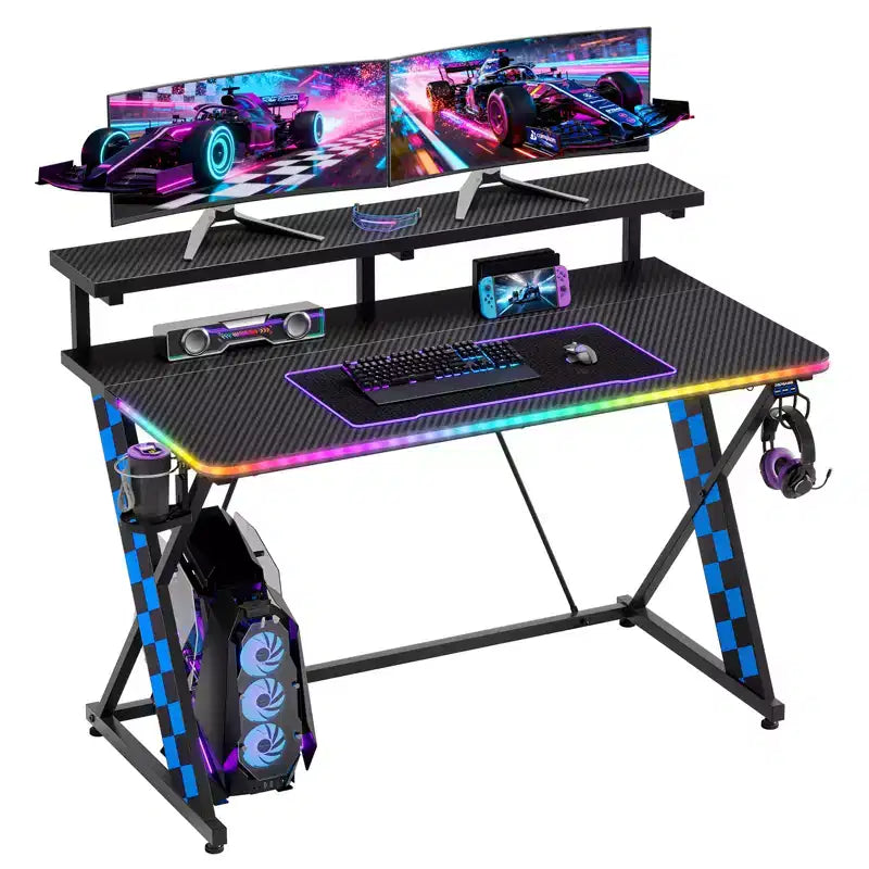 Bureau d'ordinateur de jeu avec éclairage synchronisé avec la musique